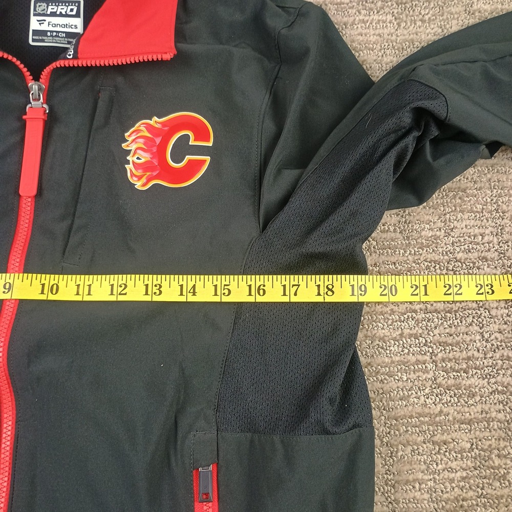 Authentic Calgary Flames NHL Jacket Mens Small Black Red  Pro Full Zip Fanatics - Picture 4 of 10
